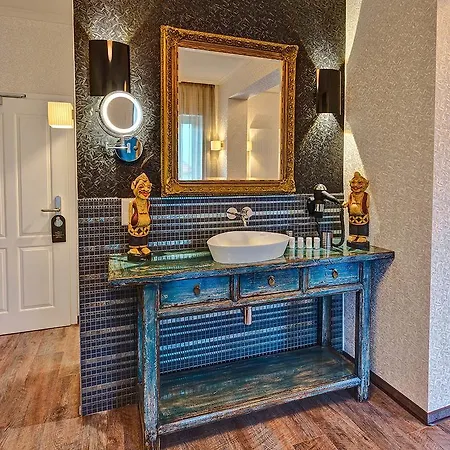 ホテル Spree In Der Altstadt リュベナウ